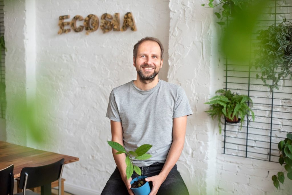 Ecosia propone di gestire Chrome: un’idea innovativa per un futuro sostenibile.