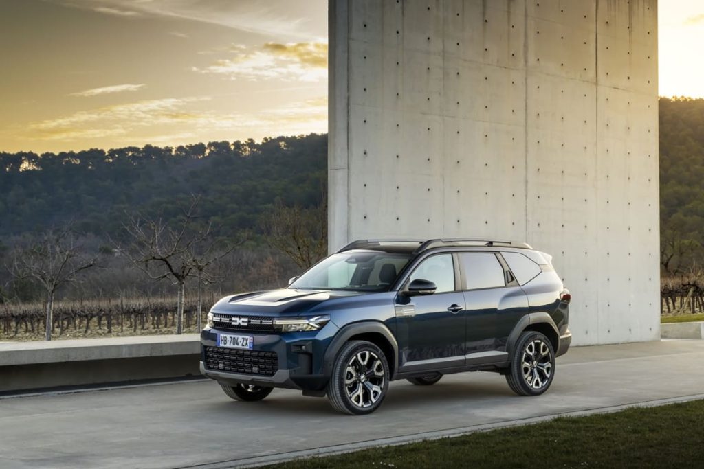 Scopri Dacia Bigster: Un C-SUV che Mantiene le Promesse Design Moderno e Funzionale Dacia Bigster ha...