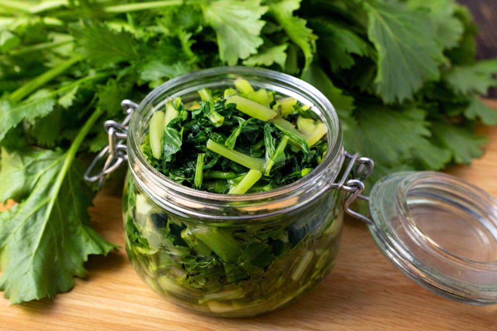 Richiamo friarielli per botulino e altri prodotti per Ferragosto: ecco cosa sapere.