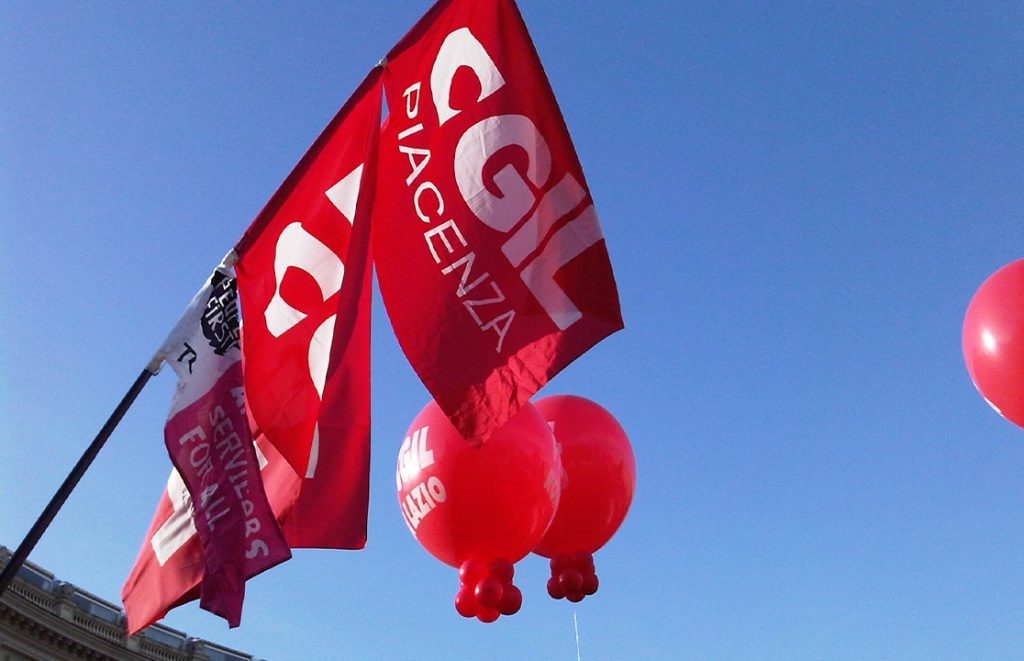 Scuola Italiana a Rischio: Tagli al Personale in Vista? La Flc Cgil Allarmata