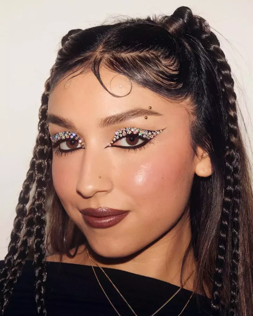 12 stili di trucco festival chic da scoprire nel 2025 per un look unico. (pagina 2)