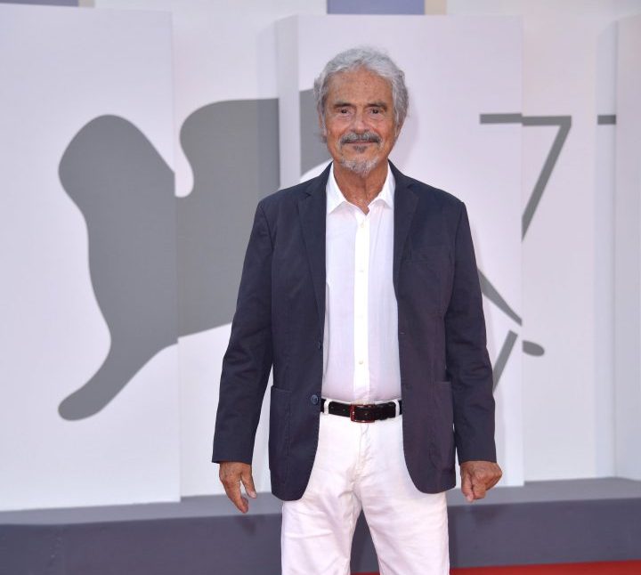 Massimo Dapporto festeggia 80 anni, un traguardo significativo per un attore di grande talento...