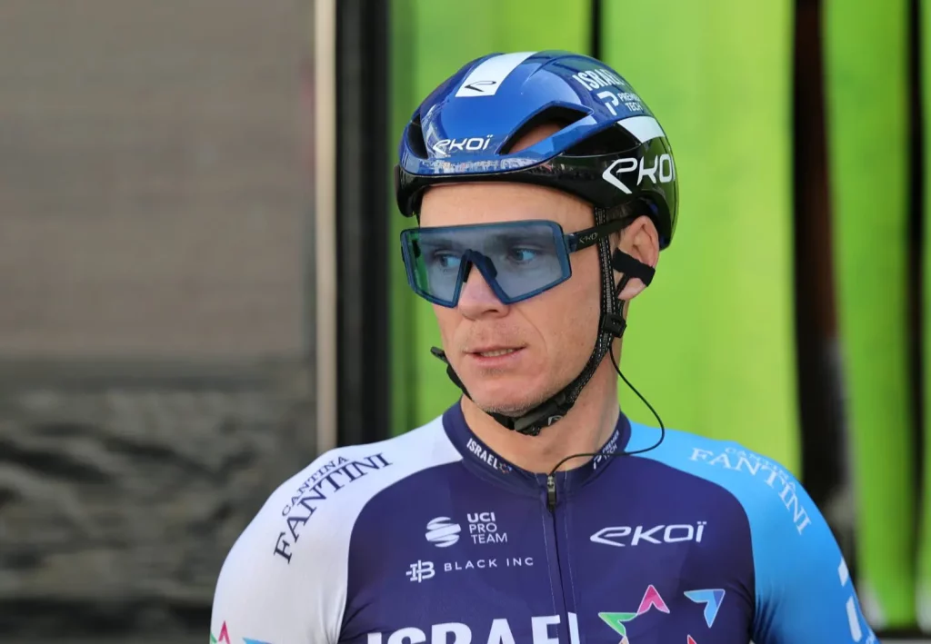 Froome subisce fratture multiple in un incidente durante l’allenamento. Rischio per la stagione.