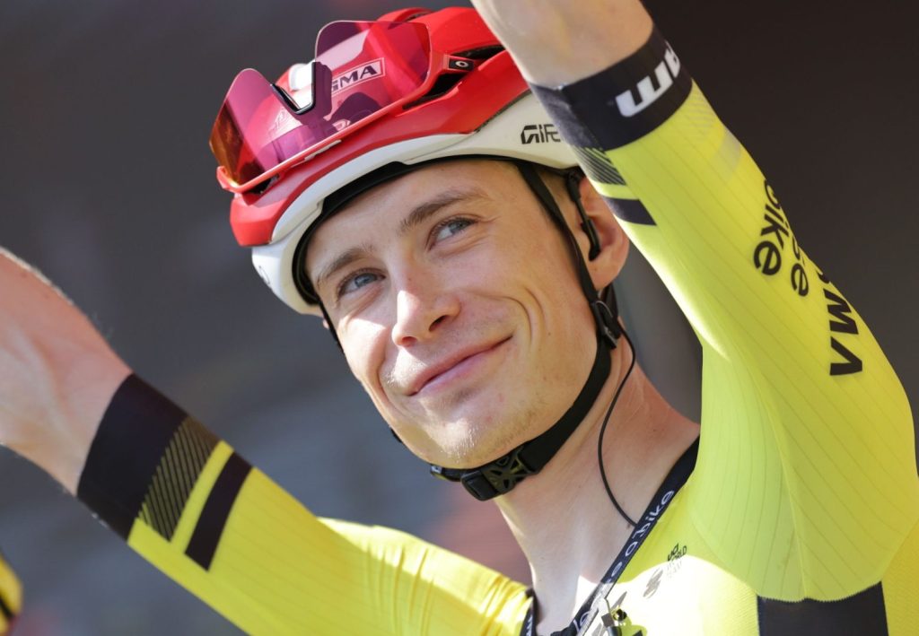 Vuelta: Vingegaard vince, Ciccone secondo, conquista la maglia rossa con una performance straordinaria.