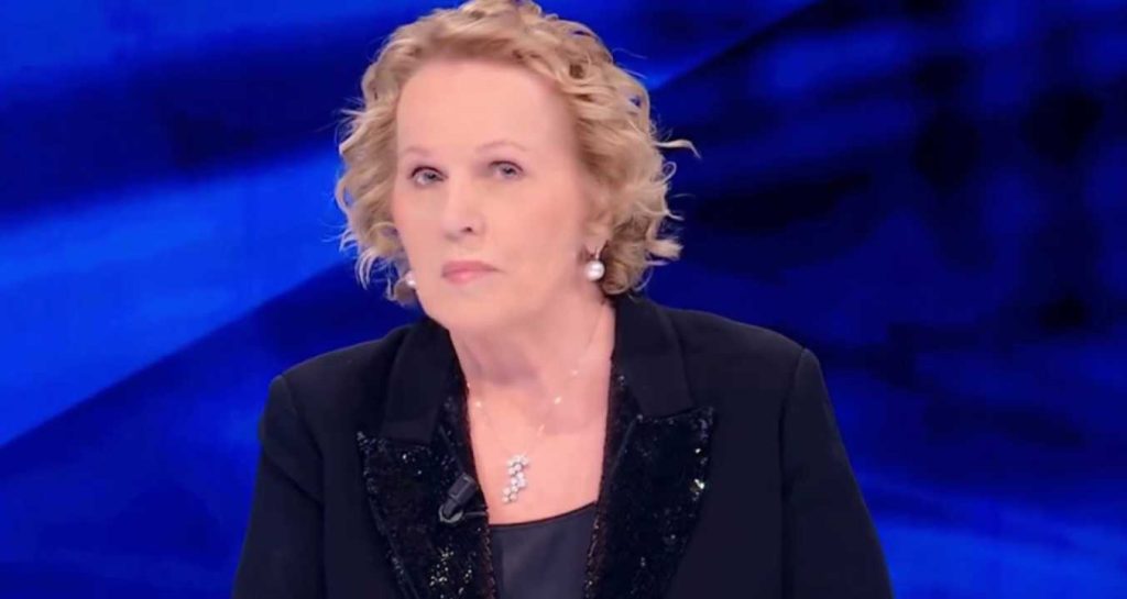 Katia Ricciarelli critica severamente l’assistente di Pippo Baudo: parole pesanti nel backstage.