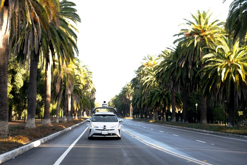 Nvidia sostiene Nuro con un investimento di 203 milioni di dollari per startup AV.