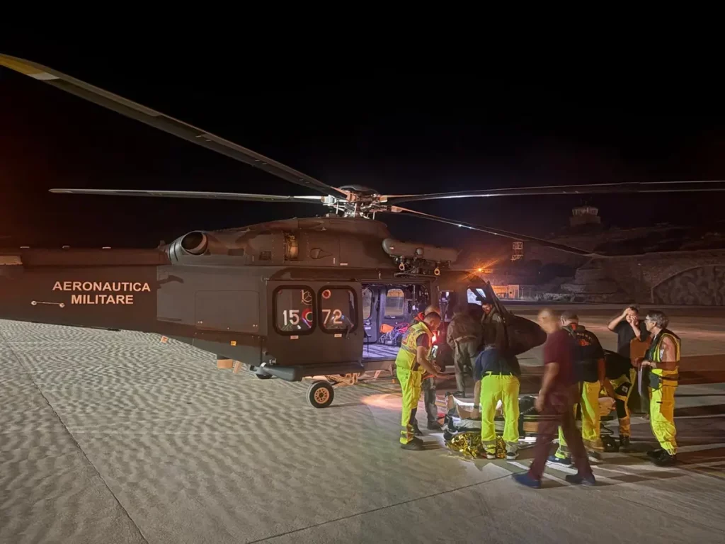 Elicotteri Aeronautica Militare: tre operazioni notturne a Pantelleria e Pordenone.