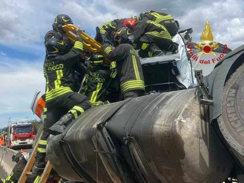 Incidente mortale sull’A1: la procura di Arezzo indaga per omicidio stradale.