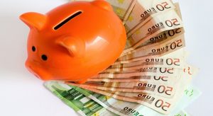 Italia spende poco in istruzione: il clamoroso errore di Valditara sul PIL comparato.