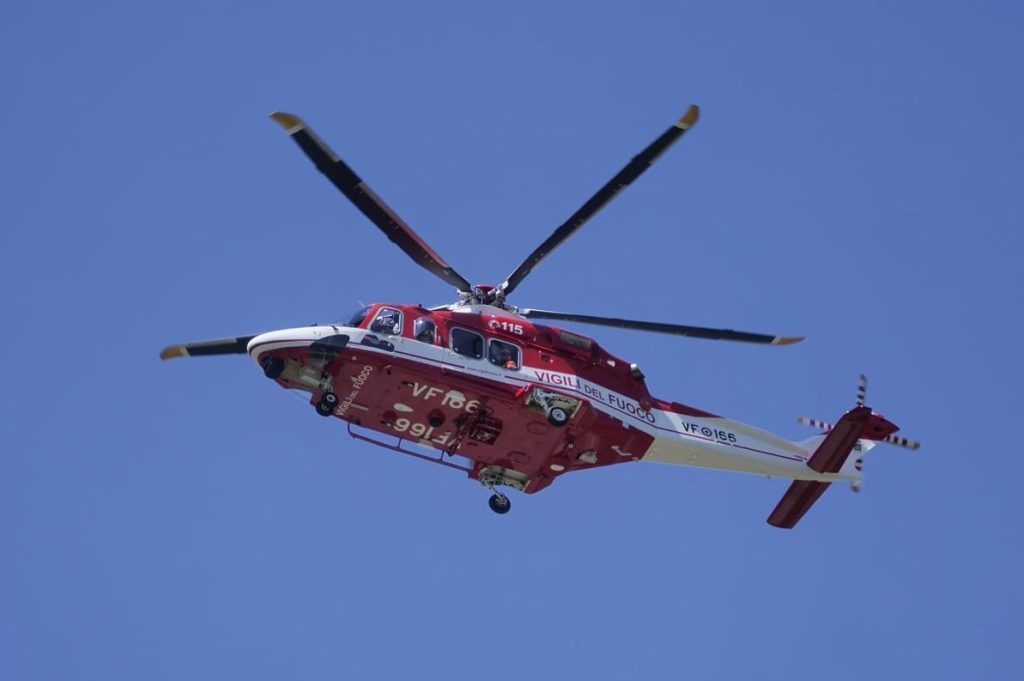 Maltempo in Enna: due auto nel torrente, un disperso ricercato.