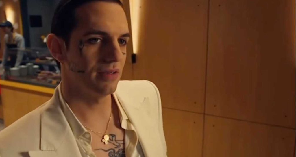 Crispy McBacon di Lauro scatena polemiche: il fast food al centro del dibattito.