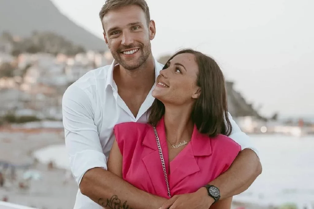 Andrea Zenga e Rosalinda Cannavò: la crisi economica rende impossibili le vacanze.