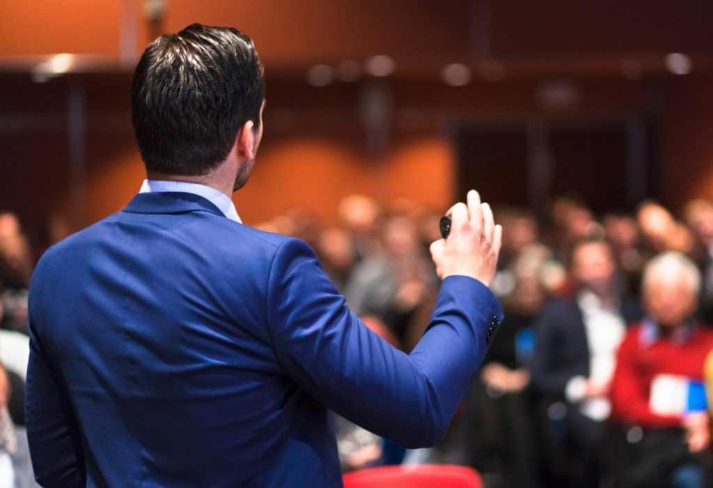 Docenti: Ruoli individuali e lavoro di squadra per un’istruzione efficace.