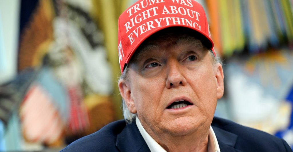 Il governo USA acquisisce il 10% di Intel per un debito preesistente.