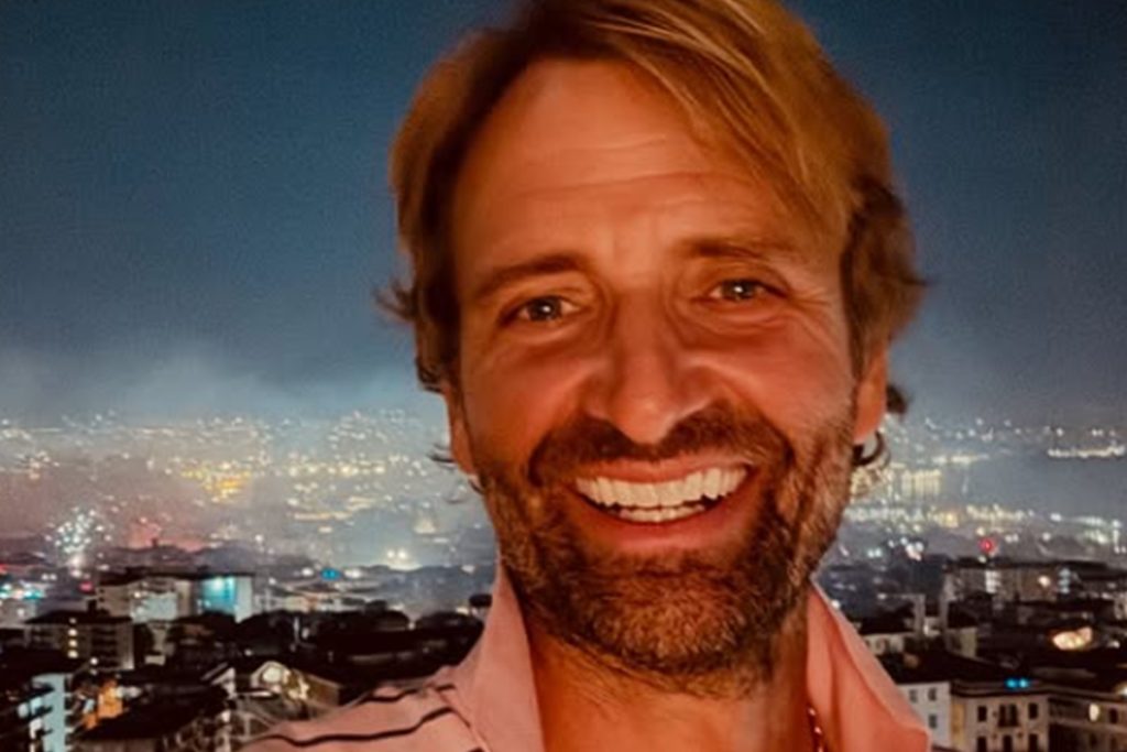 Massimiliano Rosolino debutterà come co-conduttore di Ballando con le Stelle 2025, al posto di Paolo Belli.