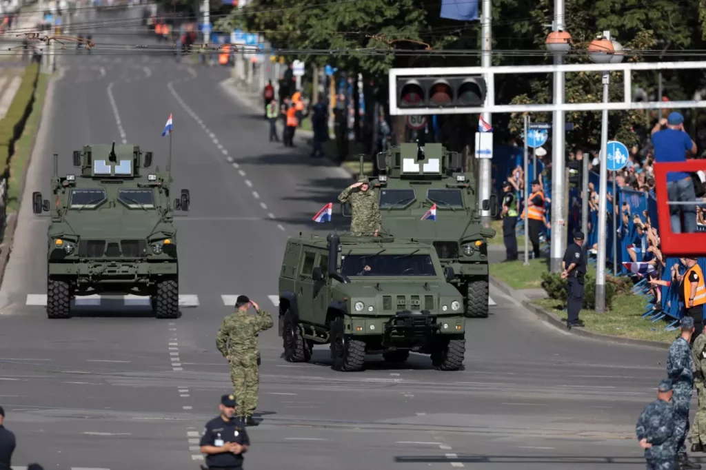 La Parata Militare in Croazia: Celebrazioni del Giorno della Vittoria Un Giorno di Ricordo e...