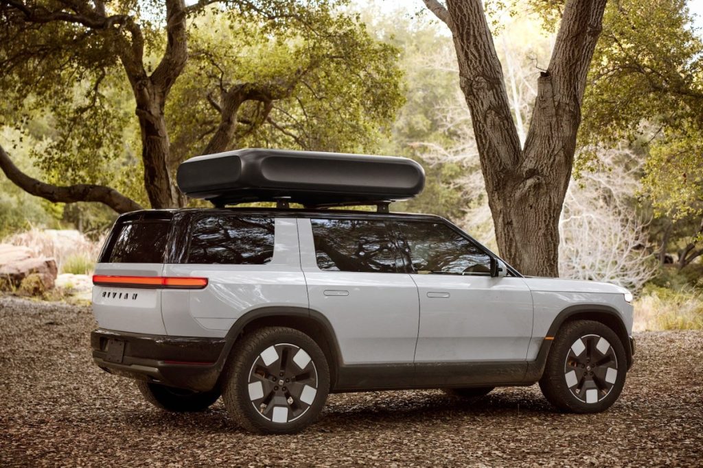 Rivian effettua un secondo taglio di personale prima del lancio del SUV R2.