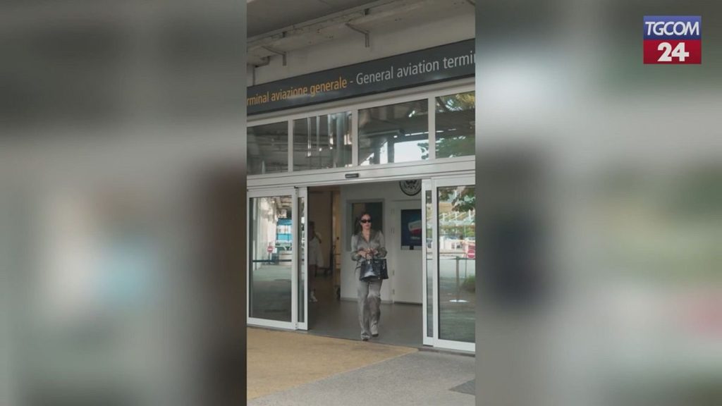 Georgina Rodriguez sfoggia un anello da milioni di euro al Festival di Venezia.