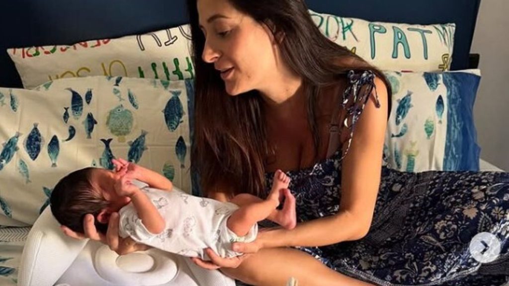 Alice Martinelli presenta il piccolo Orazio: le dolci prime foto da mamma.