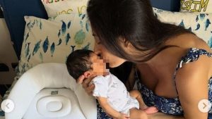 Alice Martinelli de “Le Iene”: intimi momenti a casa con Orazio, dolci foto di famiglia.