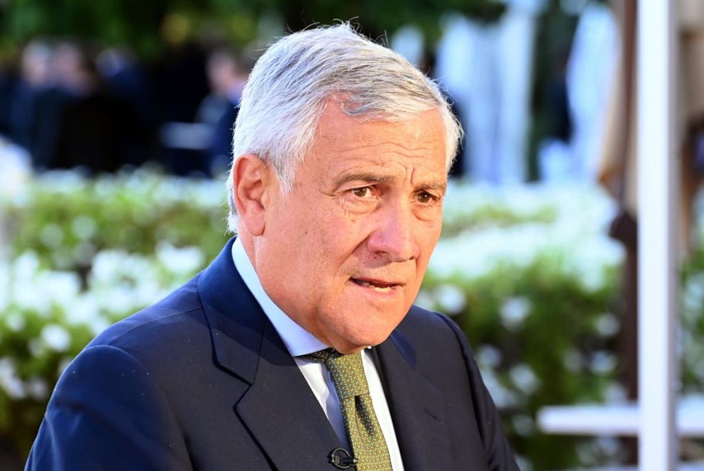 Tajani: Innovazione al servizio del turismo per valorizzare il settore e attrarre visitatori.