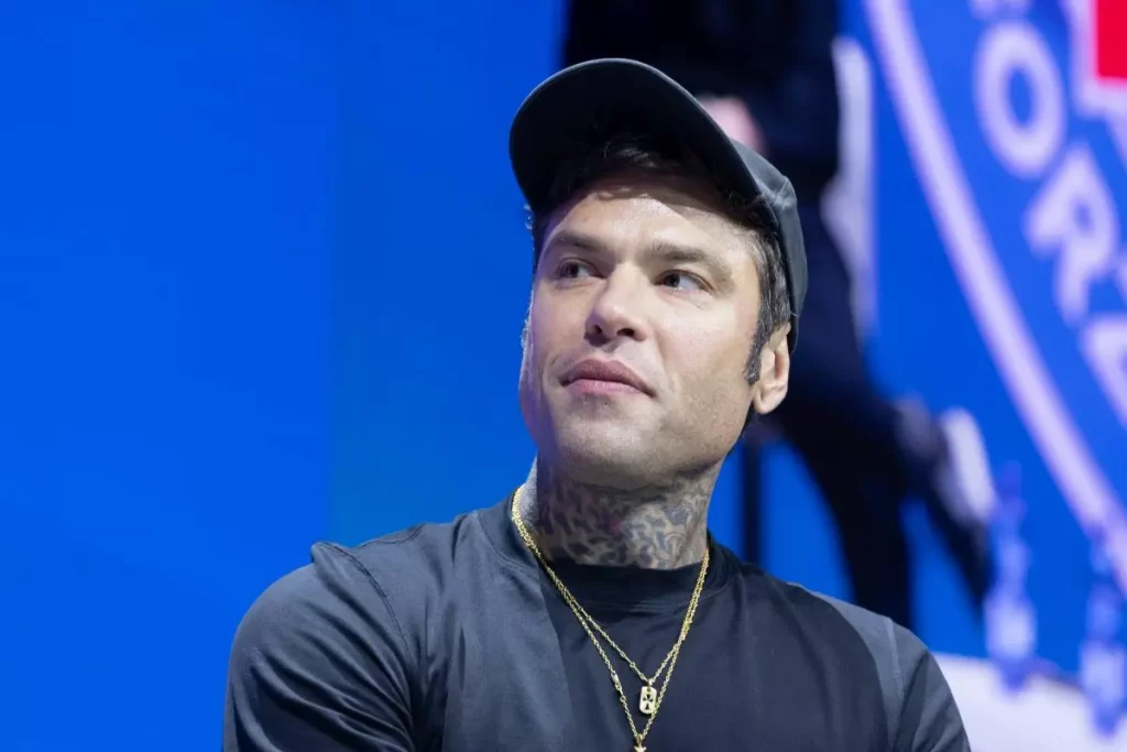 Fedez scusa Sinner: “Il mio paradosso non è stato compreso” – Guarda il video.
