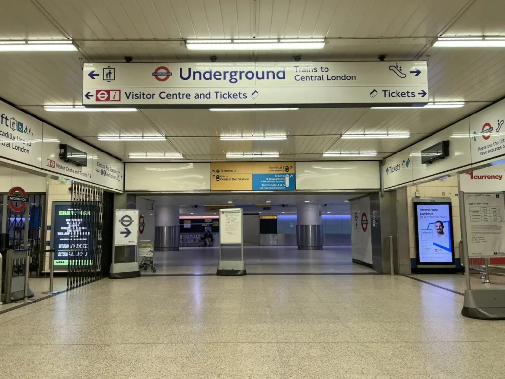 Cyberattacco mirato: Bruxelles, Berlino e Heathrow colpiti, allerta per aeroporti europei.