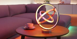 Abituati ai tuoi smart light con microfoni integrati: il futuro è qui.