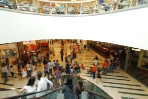 Confimprese-Jakala: ad agosto consumi crescono dell’1%, segnale di ripresa economica