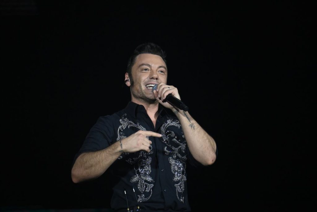 Tiziano Ferro annuncia “Stadi26”: tour dopo tre anni con 10 date imperdibili!