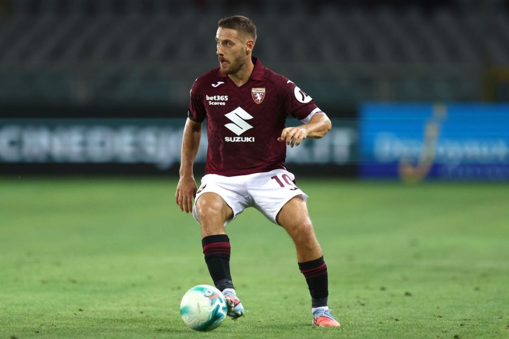 Torino avanza nella classifica, Fiorentina fermata sullo 0-0 in una sfida intensa.