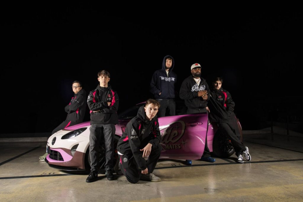 Alpine A110: l’esclusiva edizione limitata creata con Gentle Mates, un connubio di stile e sportività.