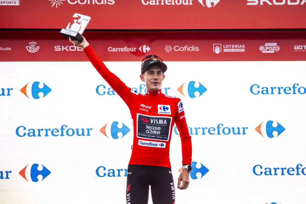 Juan Ayuso trionfa nella dodicesima tappa della Vuelta a Espana 2025 LOS CORRALES DE BUELNA (SPAGNA)...