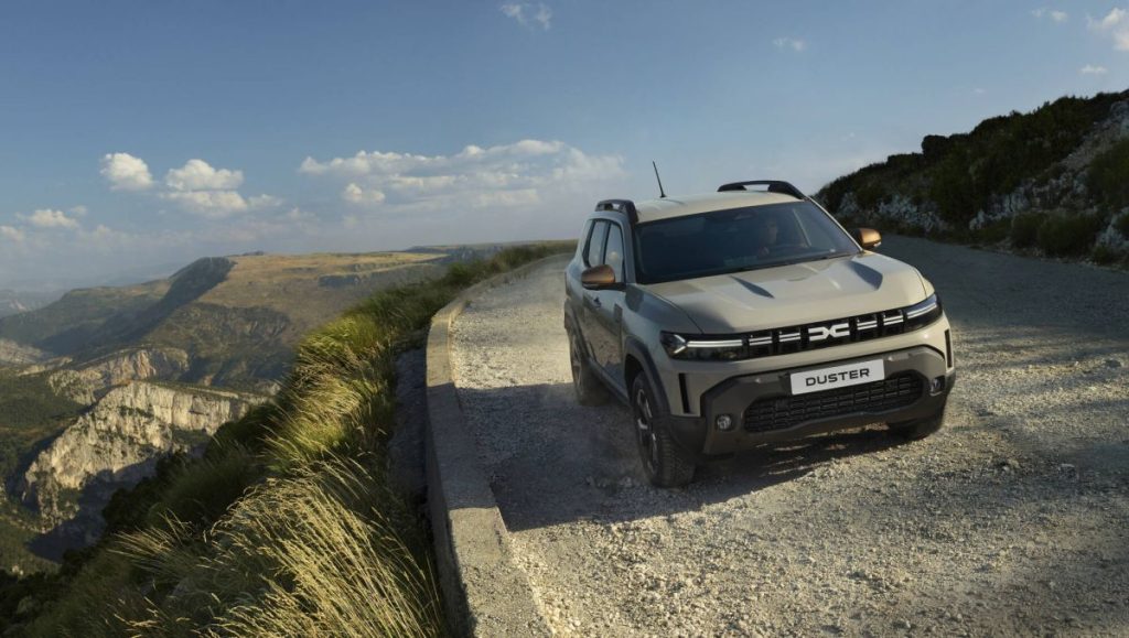 Dacia presenta novità sui motori: scopri i nuovi Duster e Bigster.
