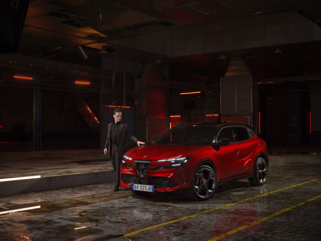 Alfa Romeo Junior e Pedro Alonso: la coppia vincente continua a sorprendere nel motorsport.