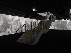 Erik Kessels in mostra alle Gallerie d’Italia: un viaggio visivo senza precedenti.