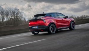 Alfa Romeo Junior: la tradizione automobilistica si rinnova con la nuova mobilità elettrica.