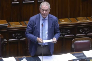 Ex Ilva, Urso: sfida complessa con un’eredità pesante da affrontare subito