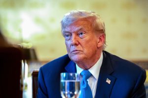 Trump annuncia incontro con Xi: accordo storico in discussione con la Cina venerdì.