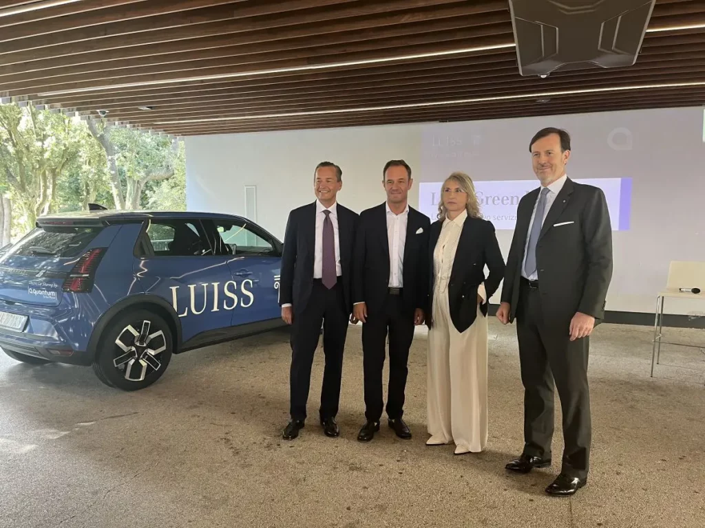 Luiss Green Mobility lancia innovativo progetto di mobilità elettrica condivisa per un futuro sostenibile.