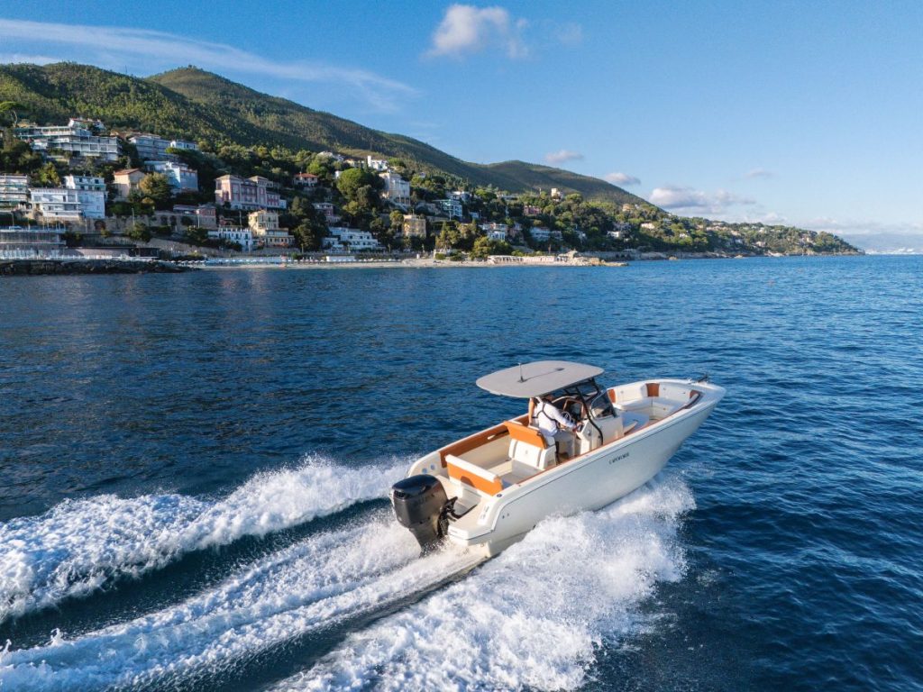 Nuova gamma Suzuki al Salone della Nautica: Ilariuzzi prevede crescita per i motori fuoribordo.