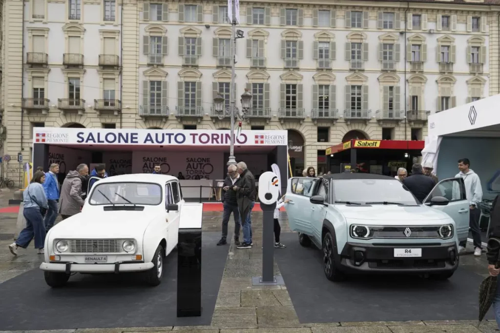 Renault 4: la leggenda ritorna al Salone Auto Torino con un tocco di modernità.