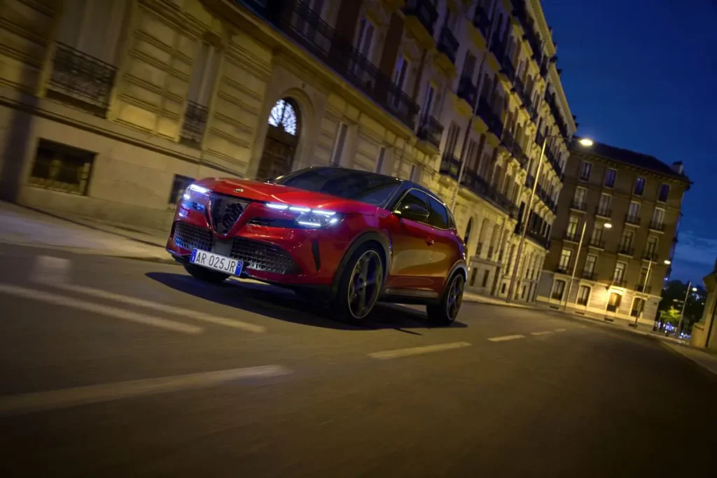Alfa Romeo illumina Torino nel weekend del Salone dell’Auto: emozioni uniche da vivere!
