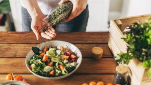 Scopri quanti alimenti vegetali servono per una dieta sana secondo un nuovo studio.