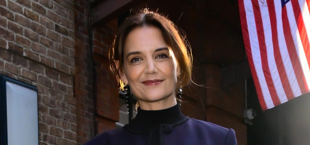 Katie Holmes incarna il perfetto smart casual: un look da copiare all’istante!
