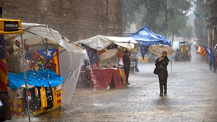 Allerta arancione: tempesta in arrivo, attese piogge torrenziali in Spagna orientale e meridionale.