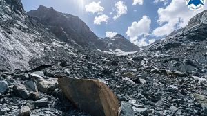 Il ghiacciaio del Ventina si ritira: geologi in difficoltà nella misurazione.