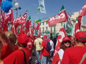 Sciopero CGIL del 12 dicembre: scuole a rischio e manifestazioni in tutta Italia.