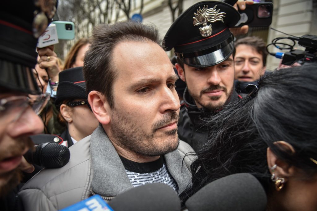 Garlasco, ex procuratore di Pavia indagato per il presunto pagamento per archiviare il caso Sempio.