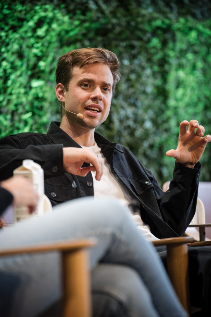Il CEO di Lovable non teme la concorrenza nel codice vibrazionale.